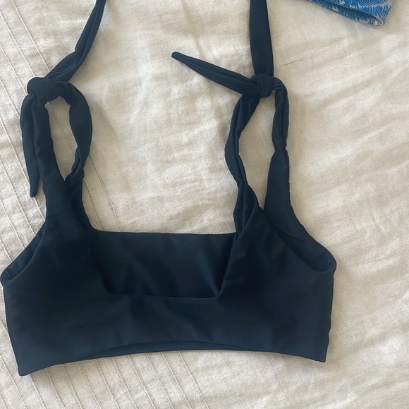 Mikoh bundle - Picture 10 of 13